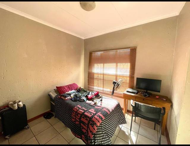 3 BEDROOM TOWNHOUSE FOR SALE IN BAILLIE PARK